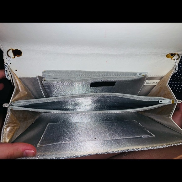 Prom purse asking 5.00 for it - Picture 2 of 2